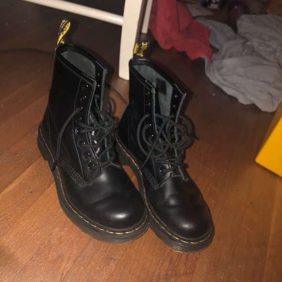 dr martens womens boots size 7